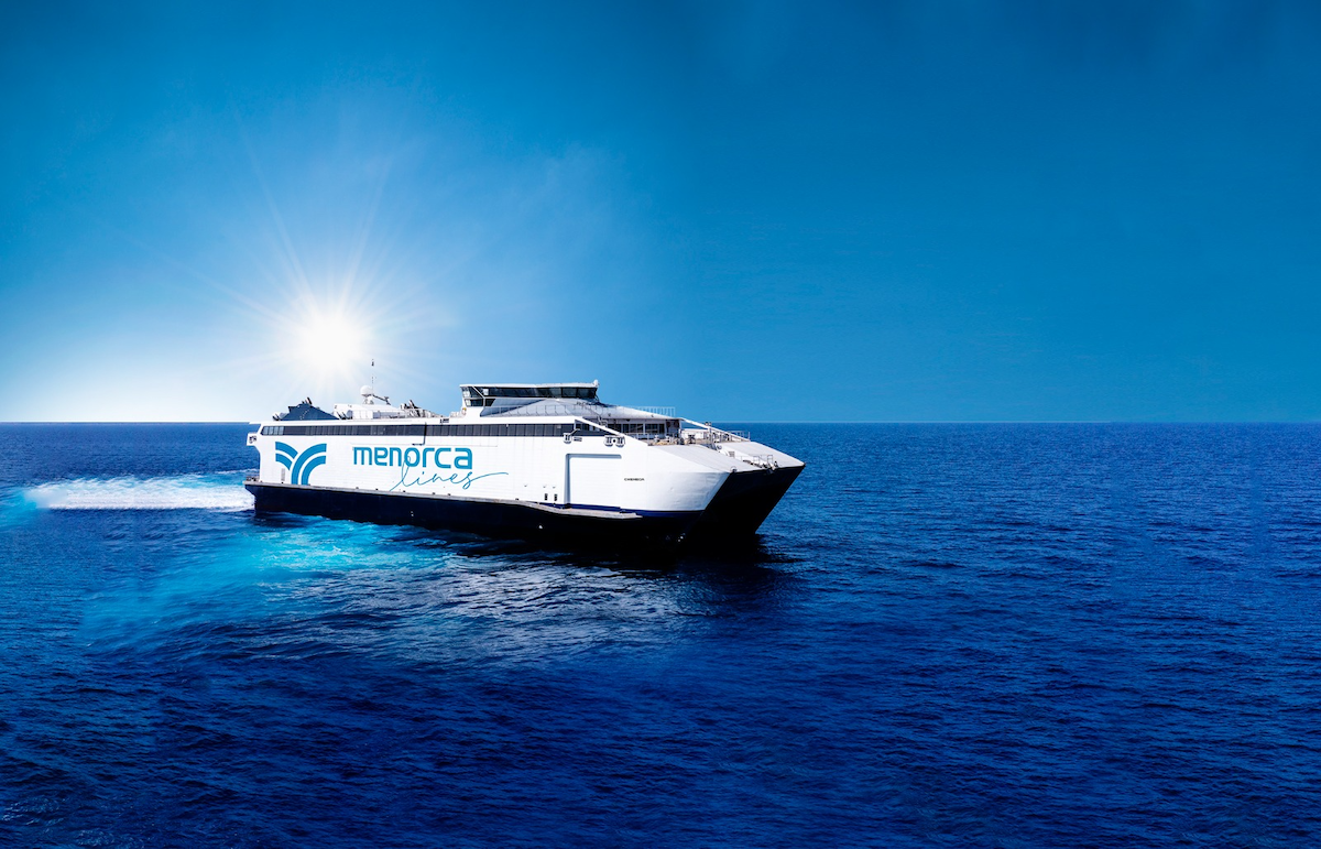 Barco Menorca Lines